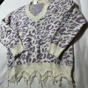 Main Strip Purple and Cream V-Neck Sweater with Fringe